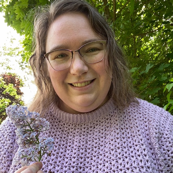 Meet your Posher, Megan - Picture 4 of 4